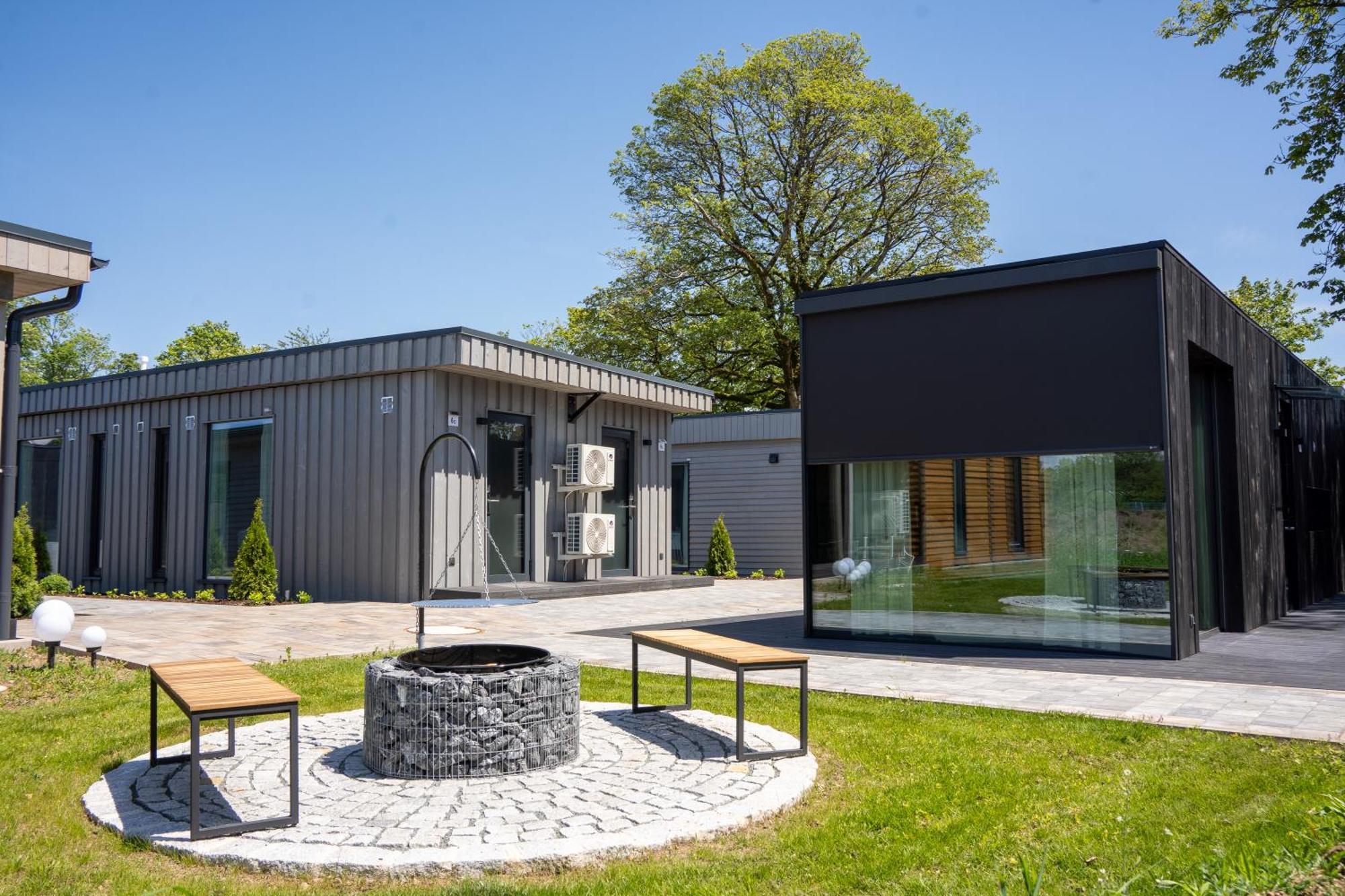 Hotel & Chalets By Revex Schwarzenbach am Wald ภายนอก รูปภาพ