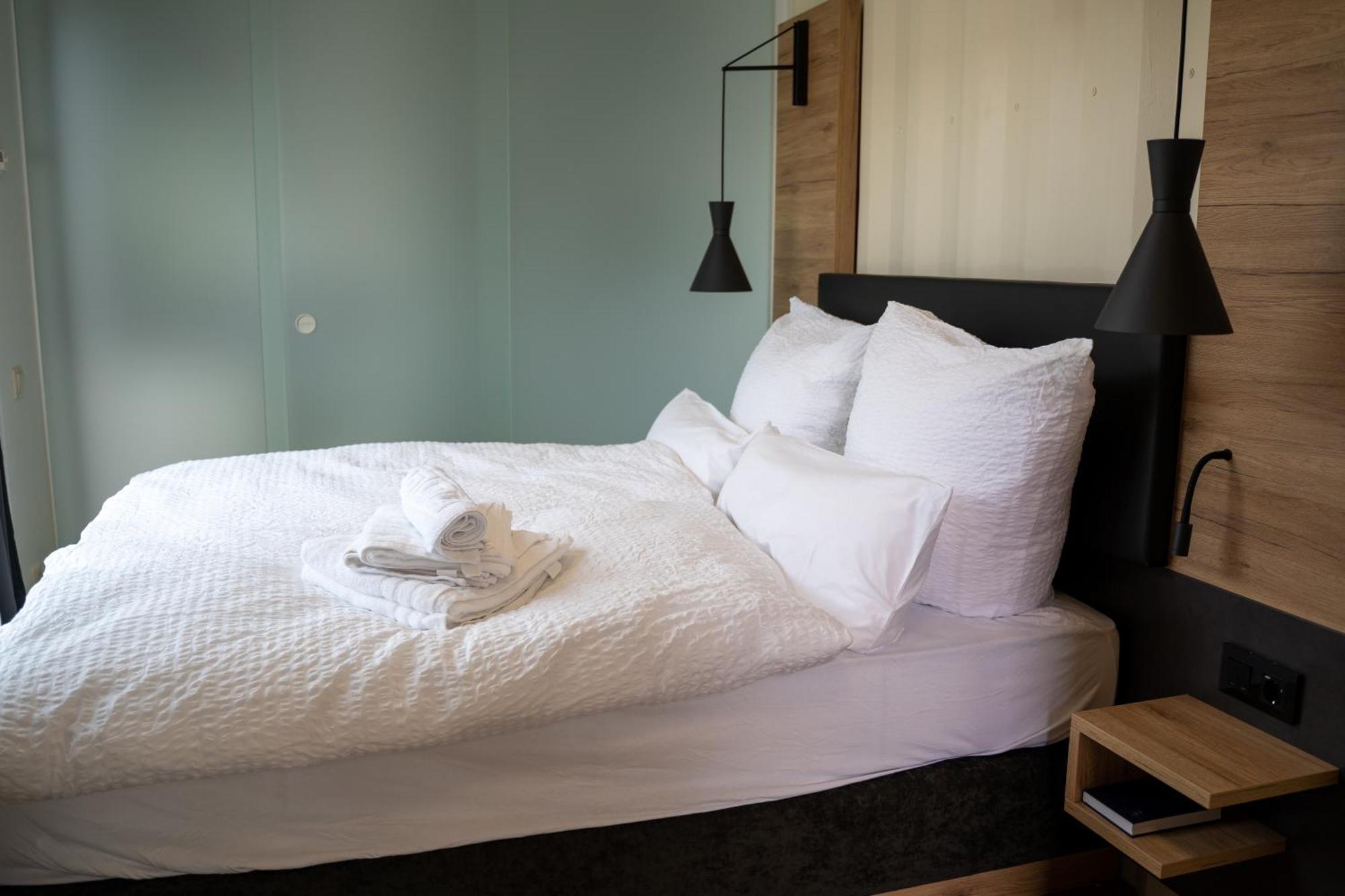 Hotel & Chalets By Revex Schwarzenbach am Wald ภายนอก รูปภาพ