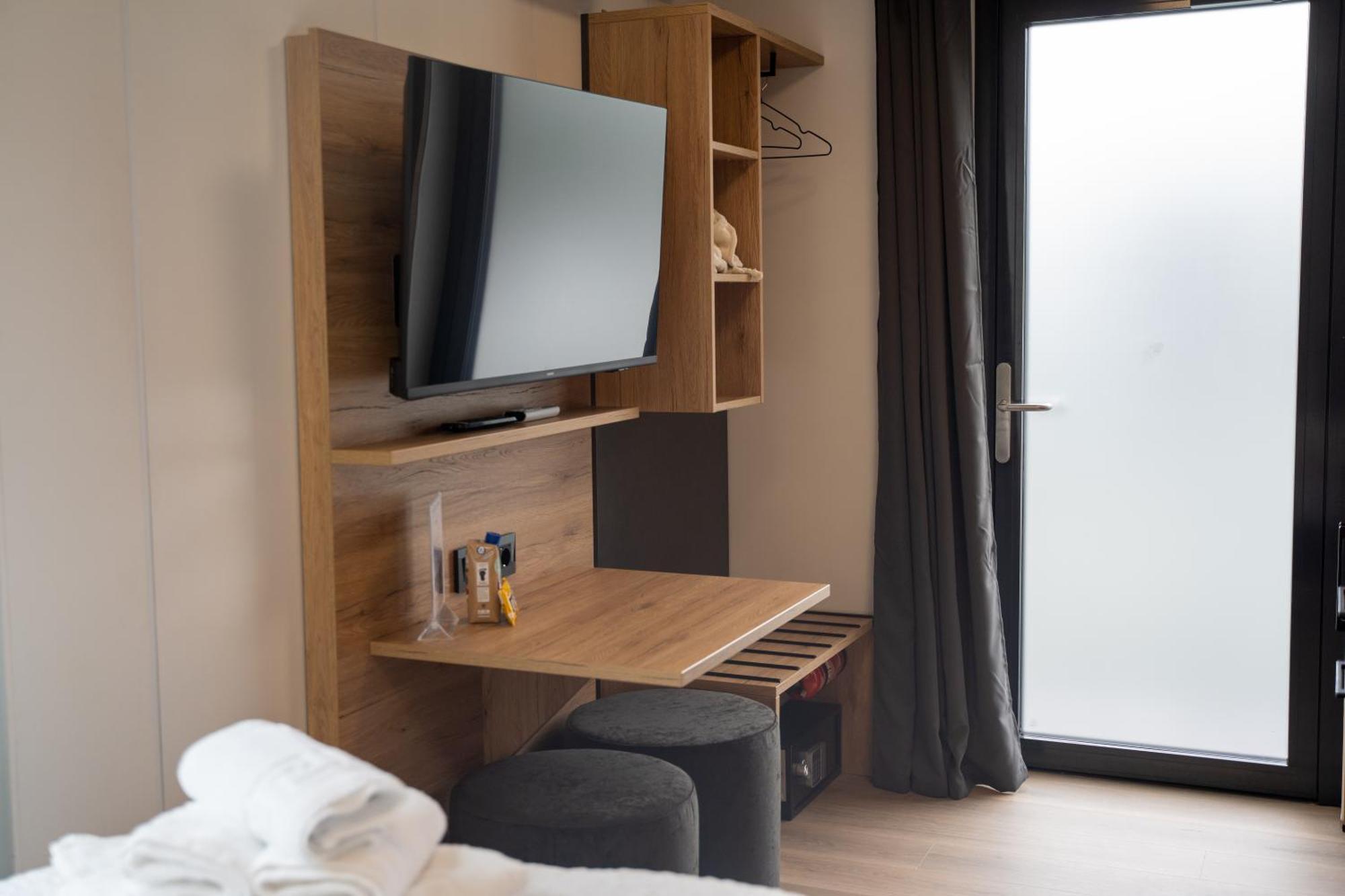 Hotel & Chalets By Revex Schwarzenbach am Wald ภายนอก รูปภาพ