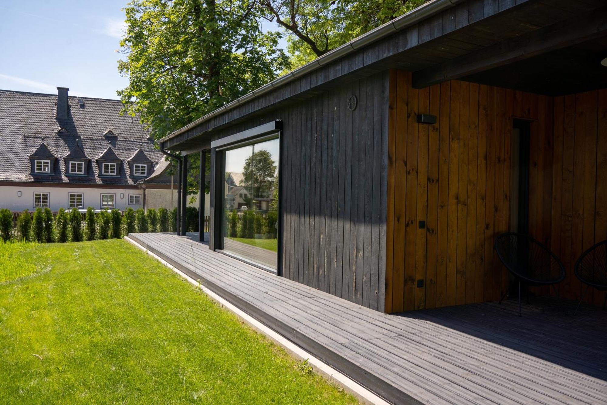 Hotel & Chalets By Revex Schwarzenbach am Wald ภายนอก รูปภาพ